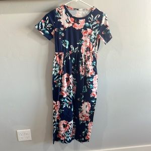 Cute short sleeve dress with pockets